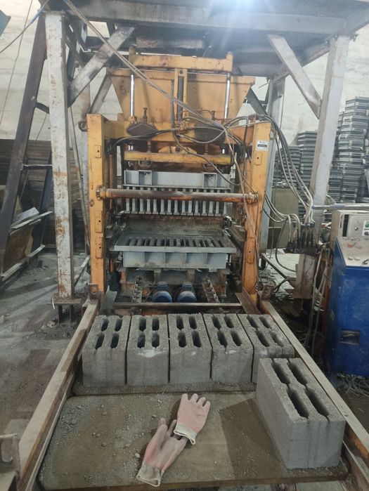 Продам вибропресс. Линия для производства пескоблока и брусчатки