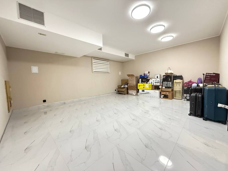 Продается 4 комнатная квартира ремонт ЦУМ, Ц-7, Пос-во Кореи