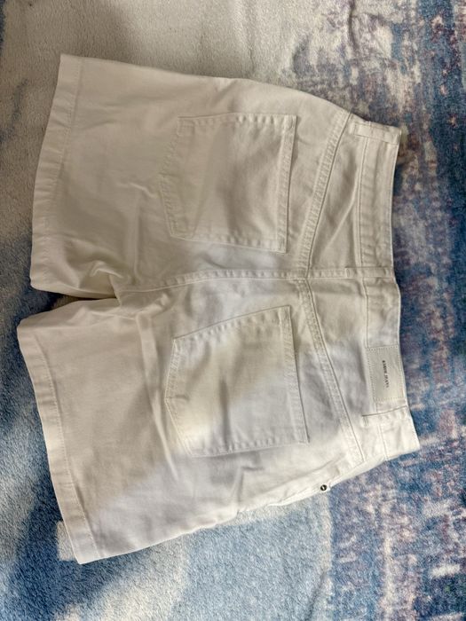 Дамски къси дънкови панталонки