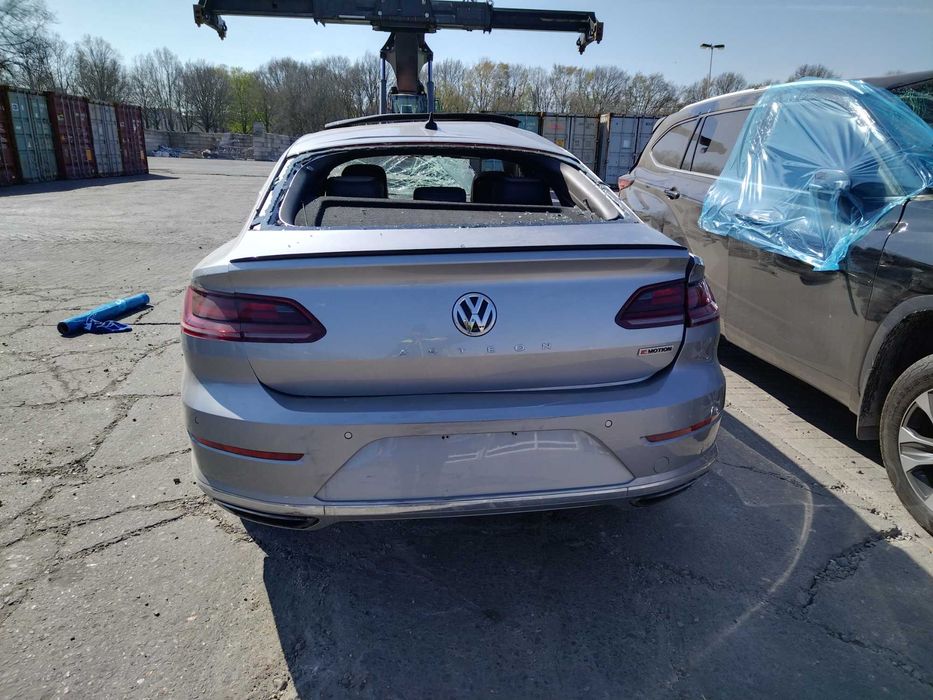 VW Arteon на части