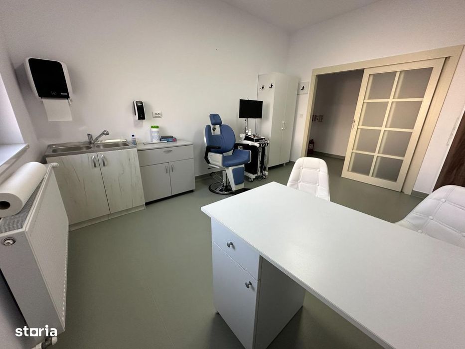 Vand spatiu comercial clinica  inchiriat pe 8 ani randament 10-15%