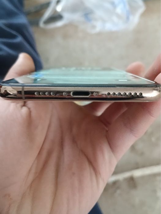 Продам айфон xs max