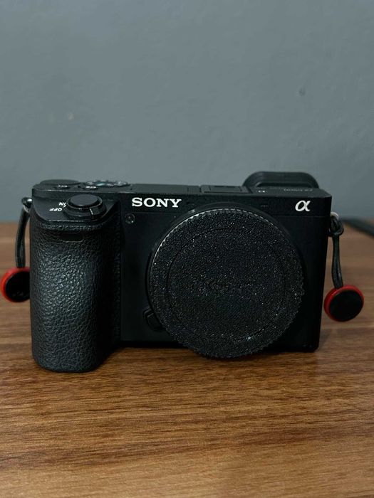 Sony A6500 + 5 батерии и зарядно + SD CARD 64gb