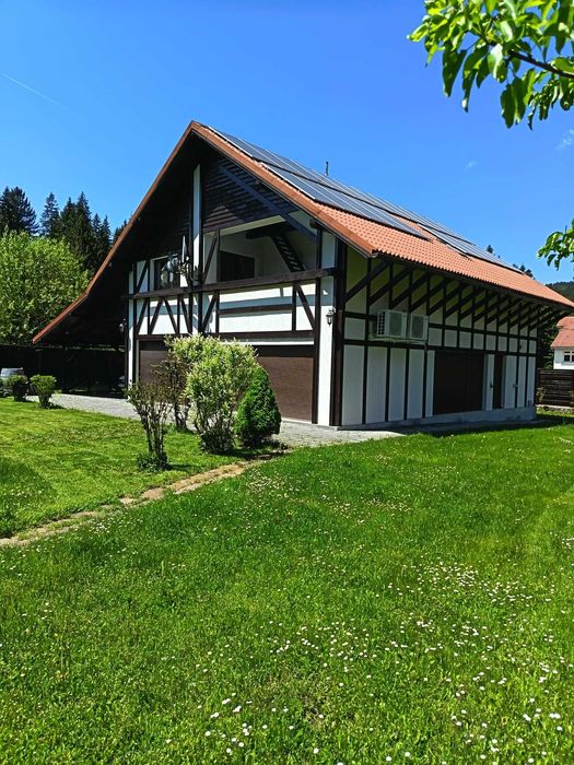 De inchiriat vila la munte minim 1 an