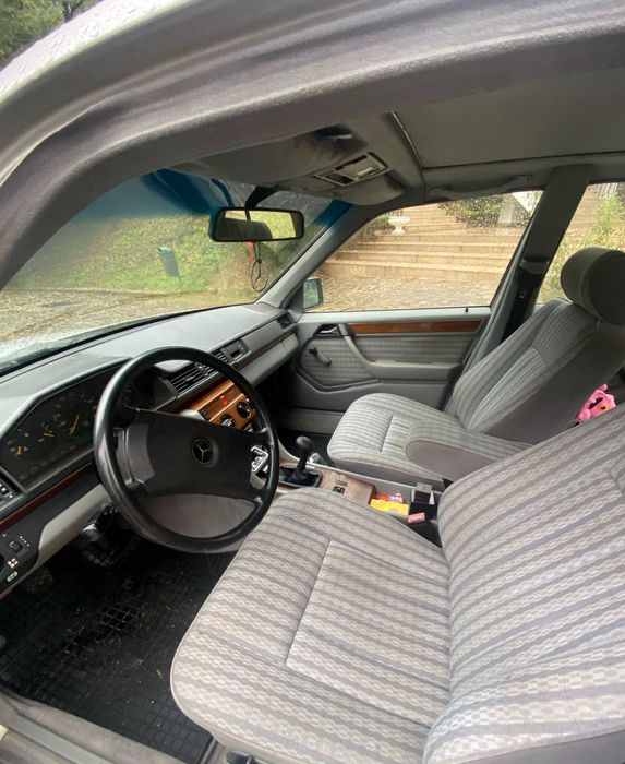 VAND/SCHIMB Mercedes-Benz W124 250D Phase II + piese rezerva