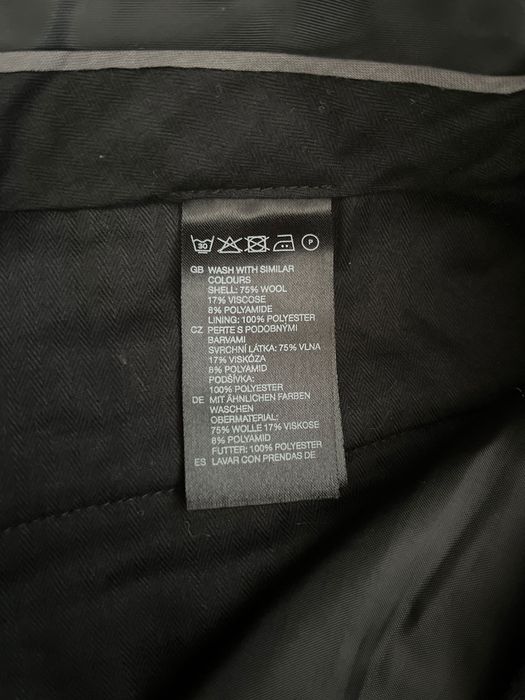 Vând pantaloni bărbătești din stofa de lana, mărimea 54