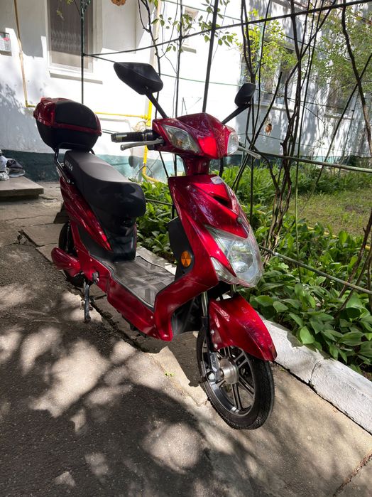 Scuter Electric Fără Permis VOLTA VSX Negociabil