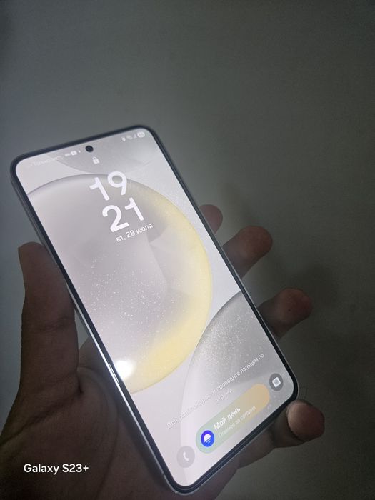 Samsung S24 8/128