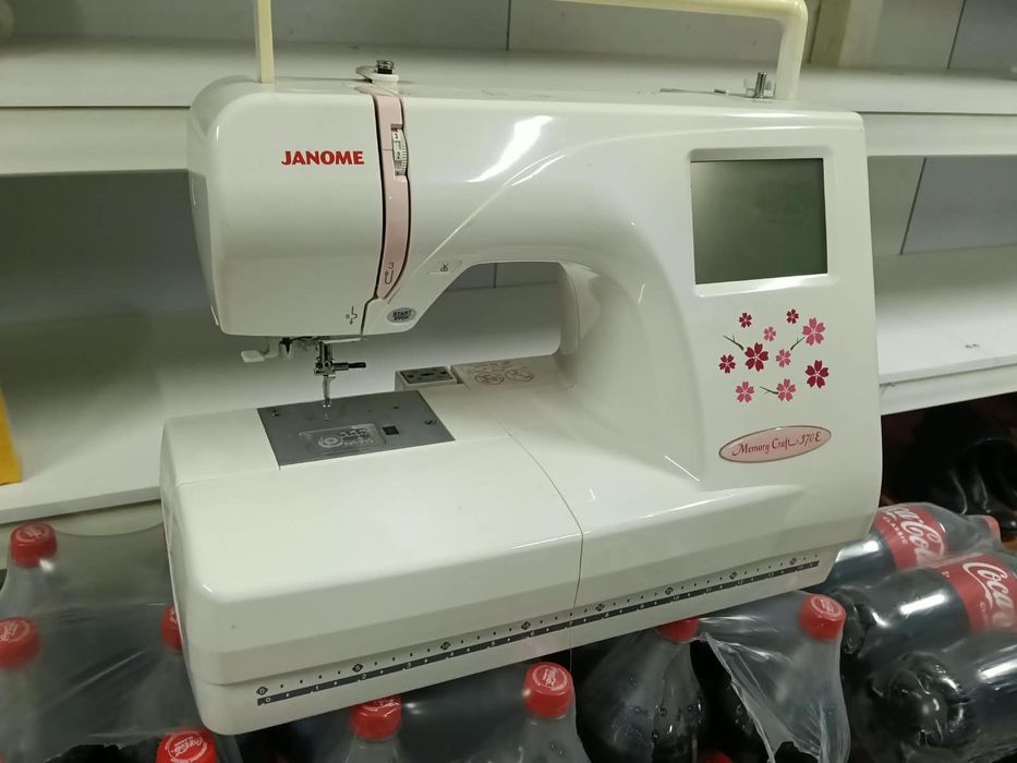 Вышиевальная машинка Джаноме