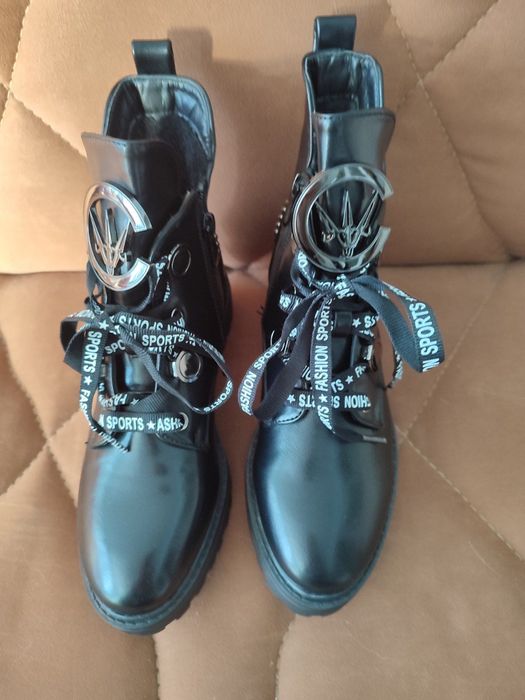 Ботушки чисто нови