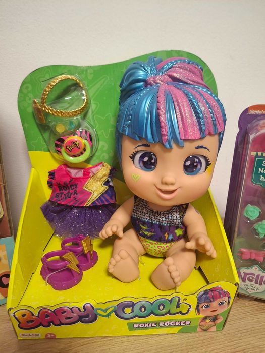 Vand lot cu 3 papusi ( Trotties - Lucy, Roxie Rocker si Nella printesa cavaler)