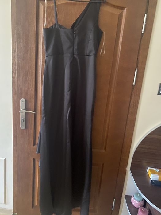 Официална рокля