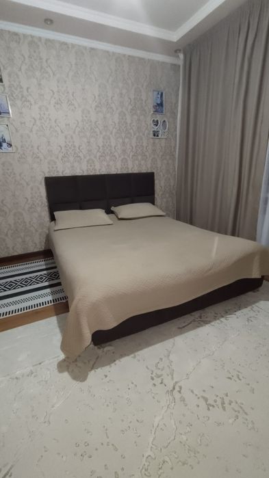 Кровать с матрасом 1,6*2