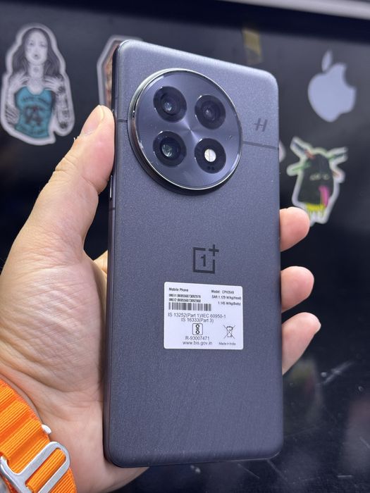 Телефон oneplus 13 16/512 gb
