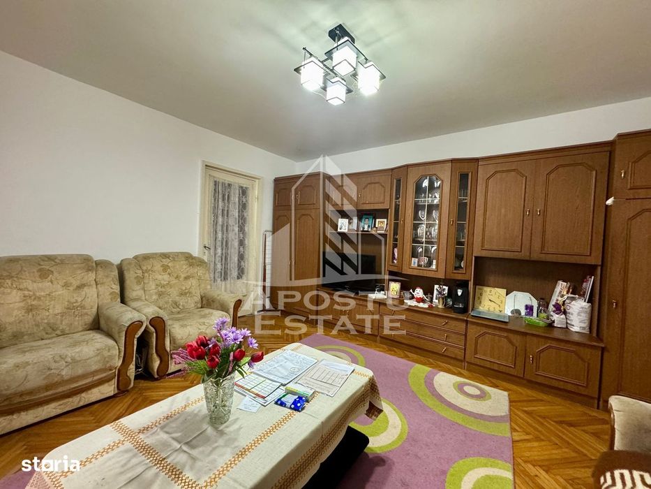 Apartament cu 2 camere, boxa la subsol, Zona Lipovei — fotografia 1