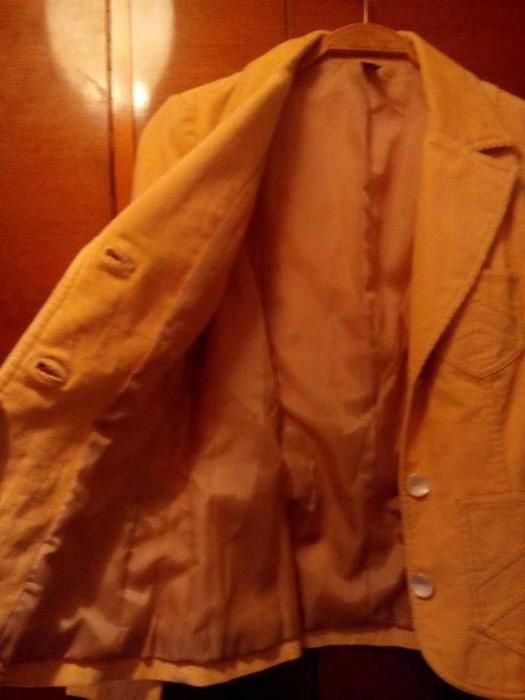 Две елегантни дамски сака