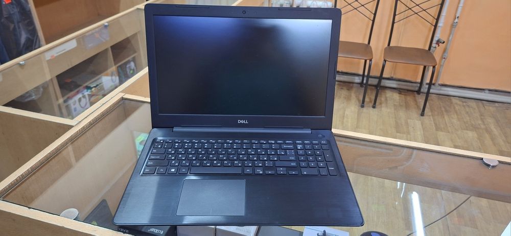 Ноутбук Dell 5570