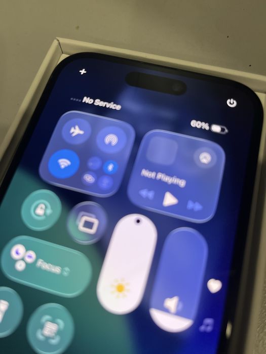 iphone 15 100% nu are semnal