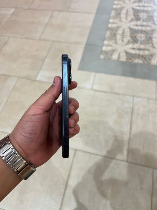 Айфон 15 про.