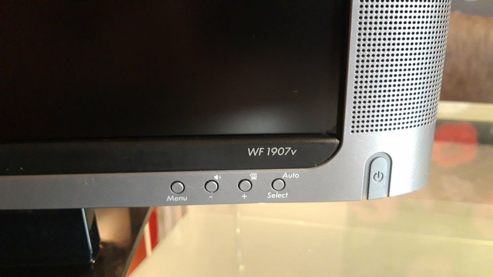 Монитор- Телевизор COMPAQ  /19инча