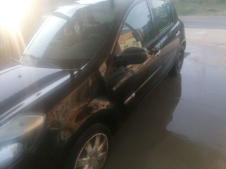 Renault clio  2011