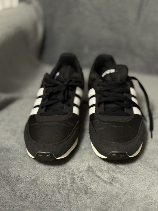 Vand adidas 44/ originali