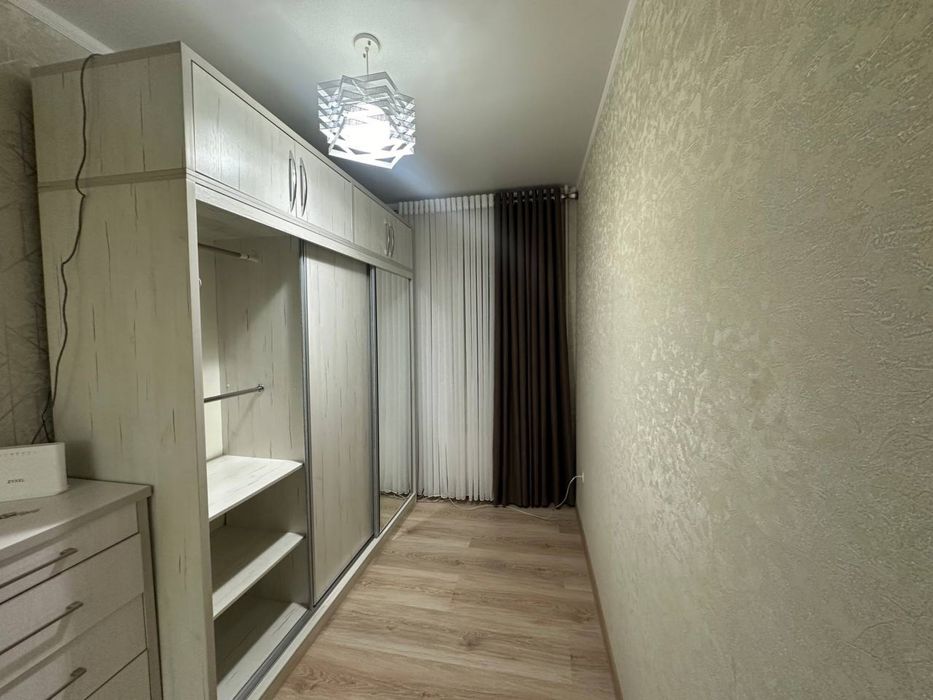 Сдается 3 комнатная квартира Метро Космонавтов Айбек Жемчуг