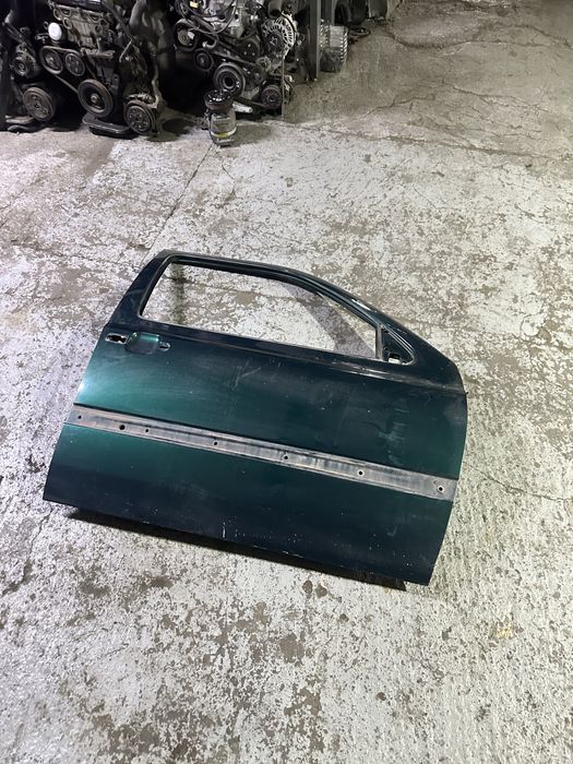 Передняя правая дверь Volkswagen Golf 3