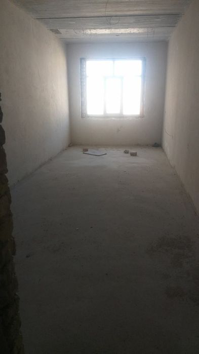 Karobka uy sotiladi.