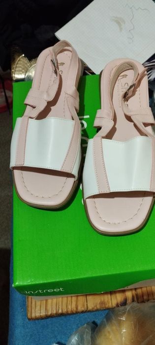 Срочно продаются женские босоножки, Турция