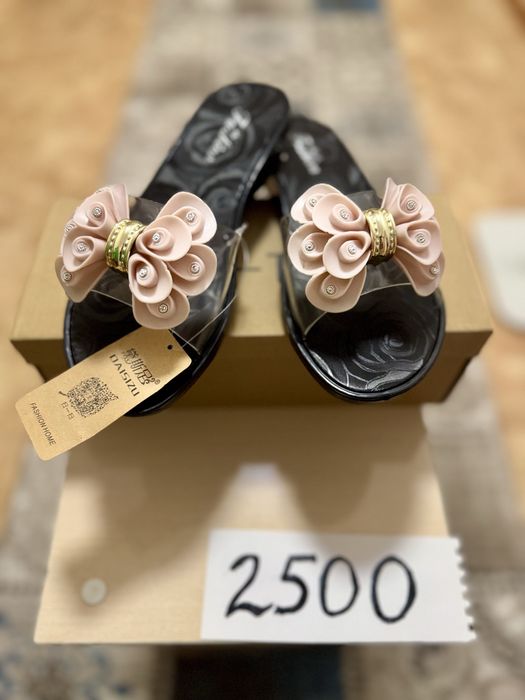 Сандали женские, 37