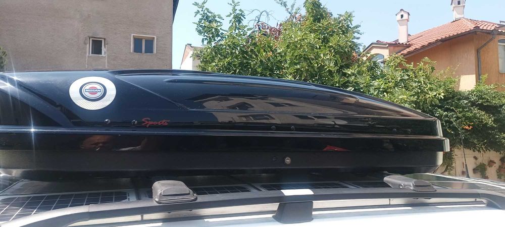 Автомобилна кутия (roof box)