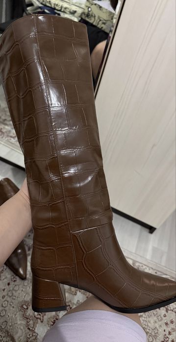 Зимние сапоги средней длины