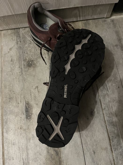 Дамски обувки Meindl