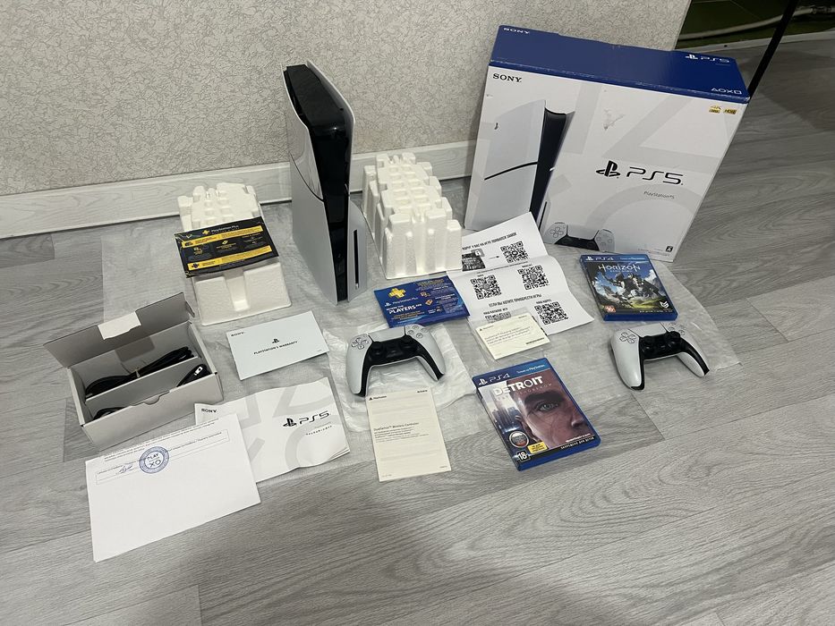 Продам Playstation 5 slim box 1 TB