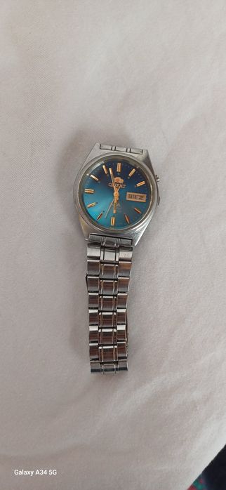 Продается часы ориент