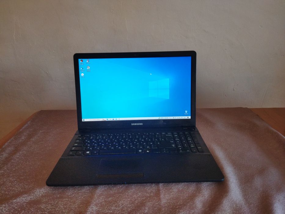 ноутбук samsung NR450R5E