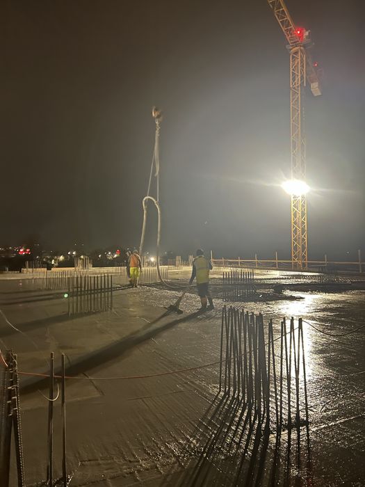 Inchiriez pompa de beton