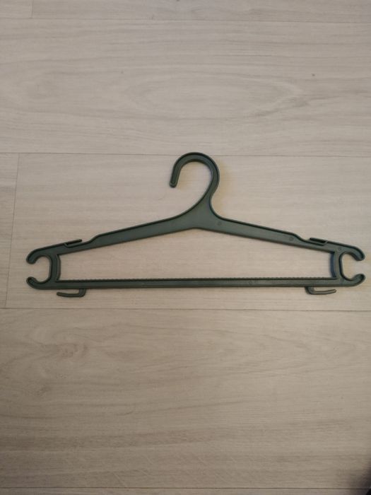 Вешалки для одежды
