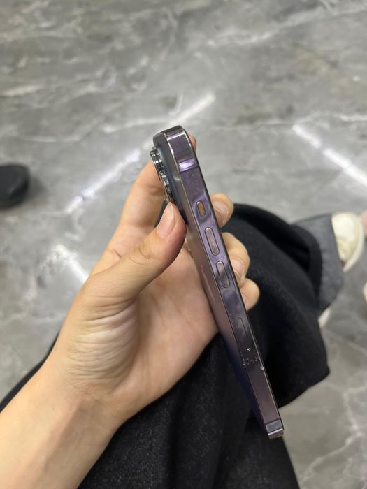 Продам Iphone 14 pro
