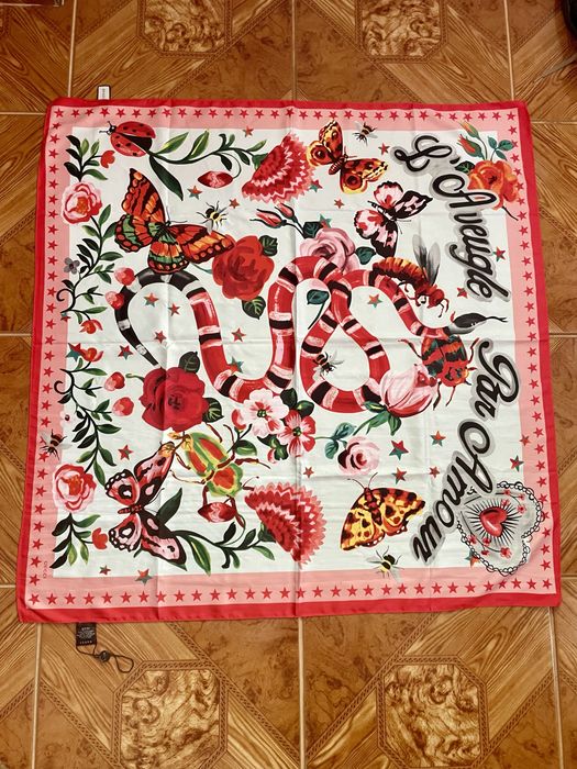 Gucci “L’Aveugle Par Amour” 100% Silk Scarf