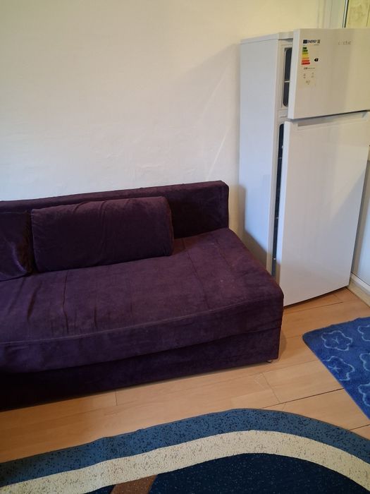 Închiriez garsoniera(camera de camin)