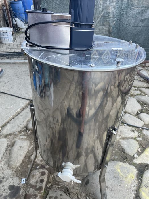Centrifuga noua
