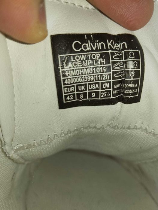 Кецове бели-Calvin Klein