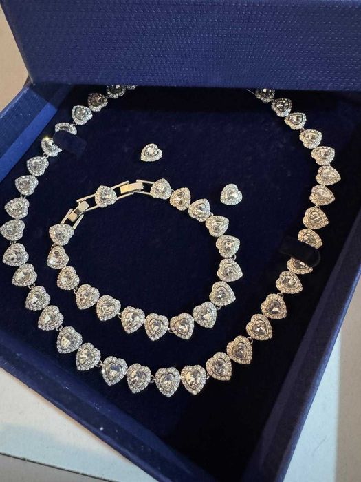 set swarovski iced out