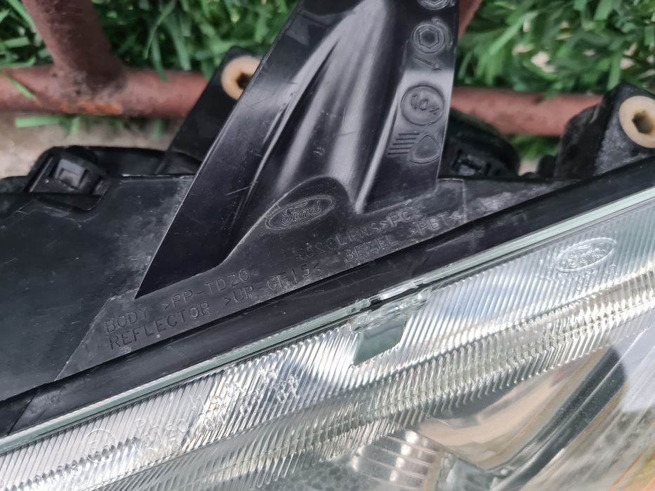 Фарове за Ford Focus 2