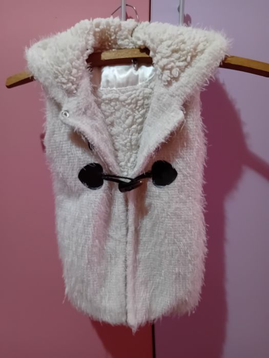 Детски елек за момиче