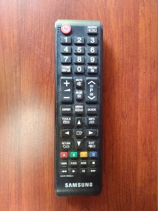 Tелевизор SAMSUNG UE40EH5020W цял или за части.