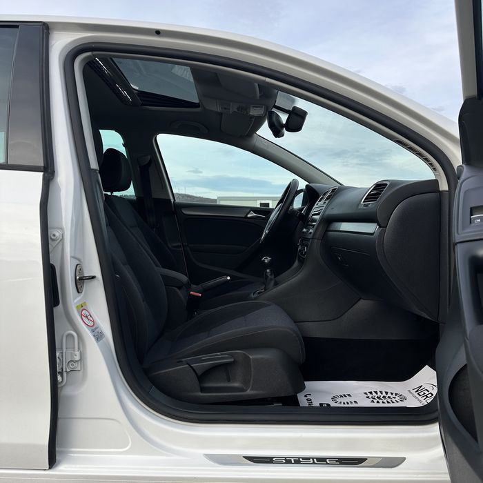Volkswagen Golf 6 STYLE 2011 Benzină 133.000km | RATE/NUMERE/TRANSPORT