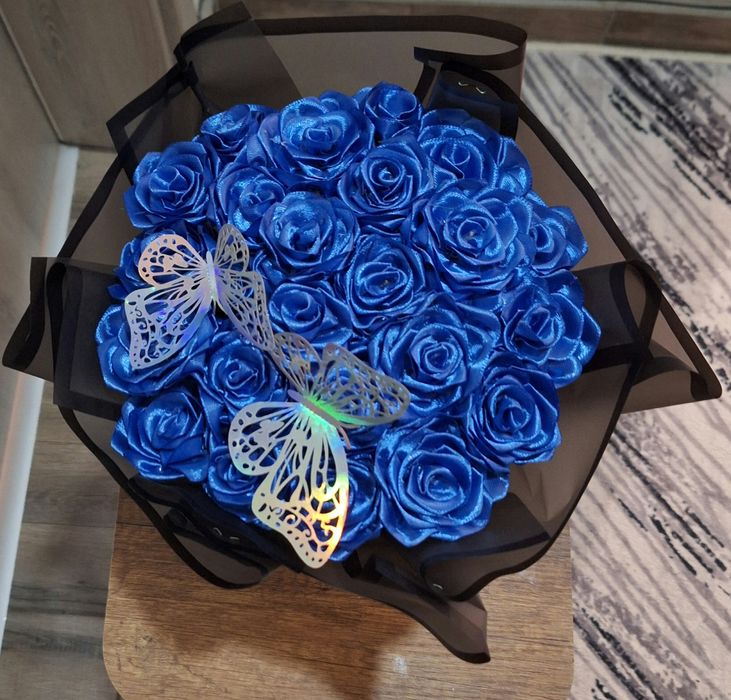 Букет от сатененени рози! Различни видове!